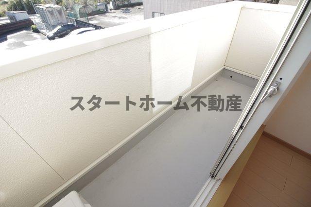 バルコニー　開放的で明るい空間を演出してくれるバルコニーです
