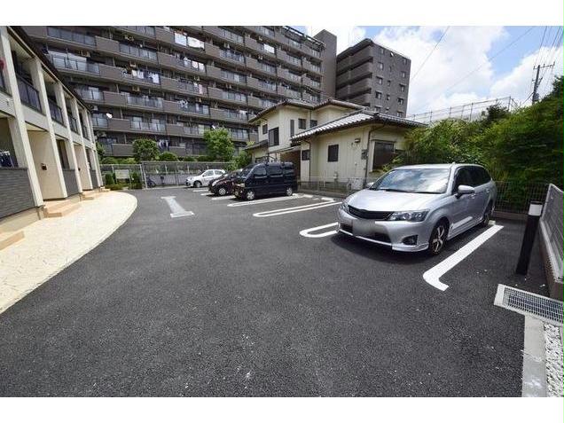 駐車場　駐車場