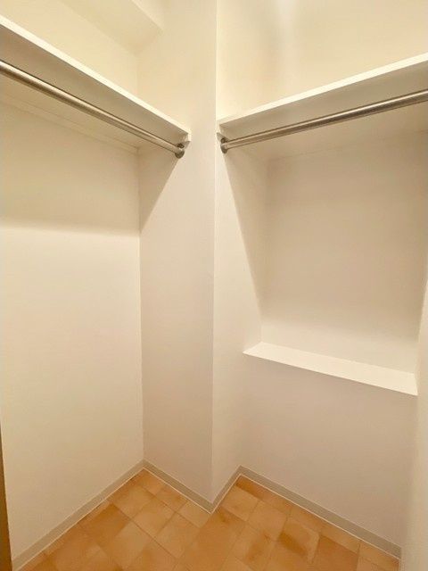 収納　（別タイプ参考写真）K2　荒川区東日暮里3