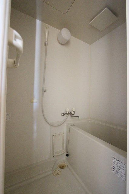バス・シャワールーム　写真は別号室のものです。