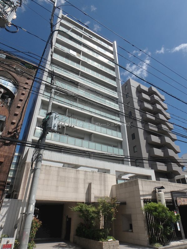 福岡市中央区大名のマンションの建物外観