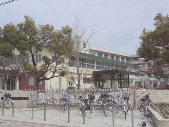 小学校　魚住小学校（小学校）まで329m