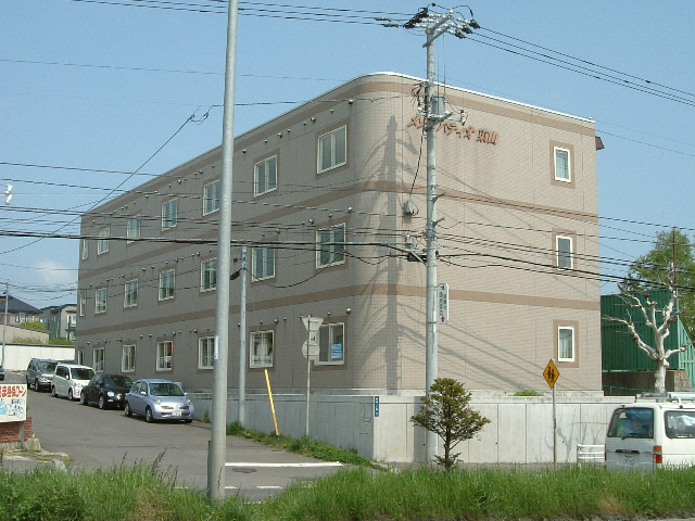函館市東山のマンションの建物外観