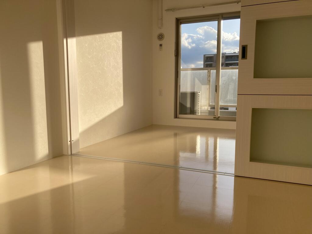 居室・リビング　二部屋に仕切れます。