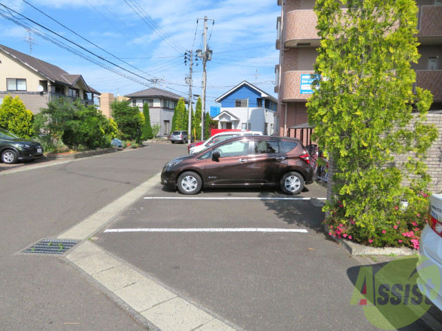 【仙台市青葉区上愛子のマンションの駐車場】