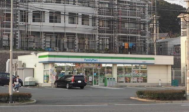 【北九州市小倉南区沼緑町のアパートのコンビニ】