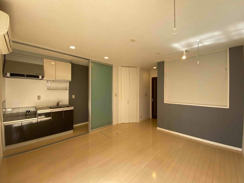 居室・リビング　別タイプのお写真です。