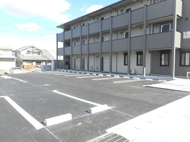 【郡山市日和田町のアパートの駐車場】