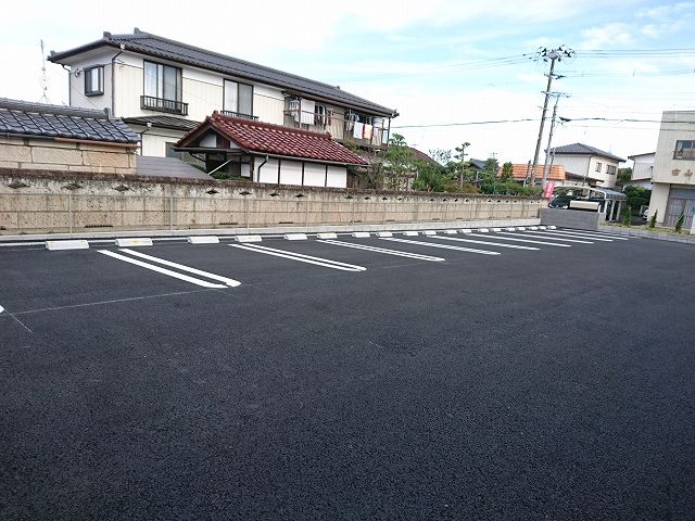 【柴田郡大河原町金ケ瀬のアパートの駐車場】