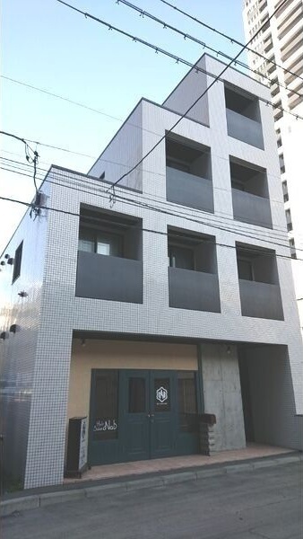 【札幌市中央区南二条東のマンションの建物外観】