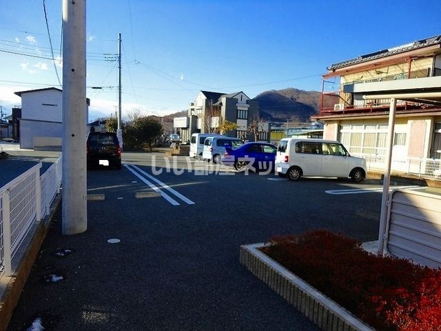 【ミルト桜井の駐車場】