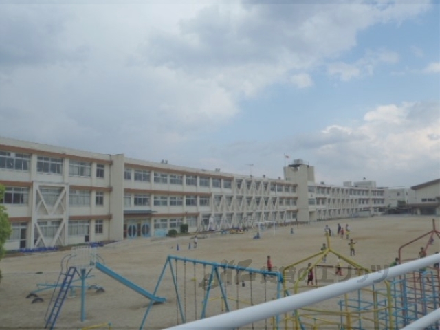 小学校　晴嵐小学校（小学校）まで1500m