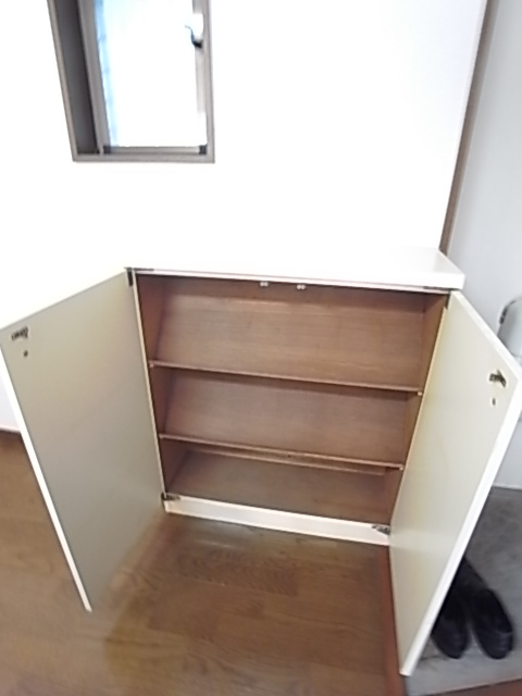 玄関　シューズボックス