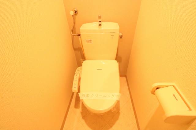 トイレ　シャワートイレ完備♪