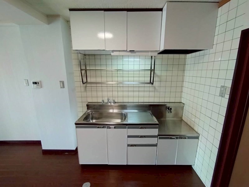 その他　便利な吊戸棚があります♪