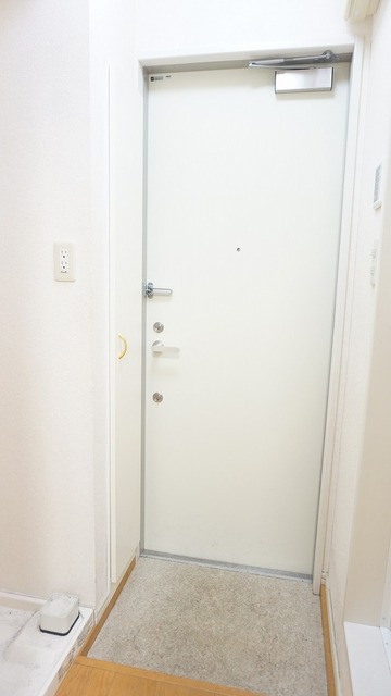 玄関　※前回募集時の写真です。