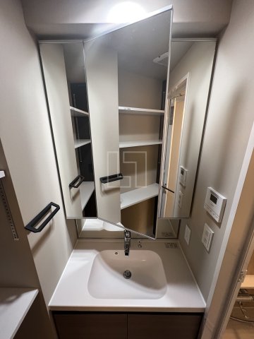 洗面設備　アーバネックス心斎橋EAST　独立洗面台