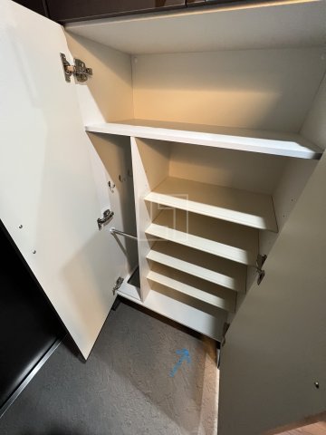 収納　アーバネックス心斎橋EAST　シューズボックス