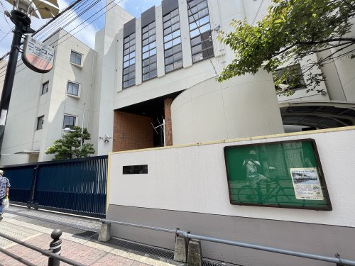 小学校　南小学校（小学校）まで140m