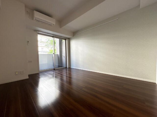 居室・リビング　※同建物の別部屋の写真