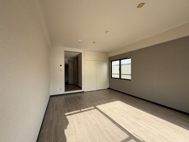 居室・リビング　日動千代田ビル