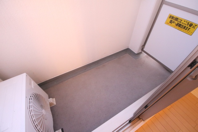 バルコニー　※別室の参考写真の為、現況優先です。