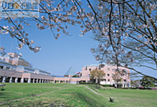 大学・短大　私立大阪芸術大学短期大学部伊丹学舎（大学・短大）まで524m