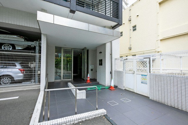 エントランス　エントランス