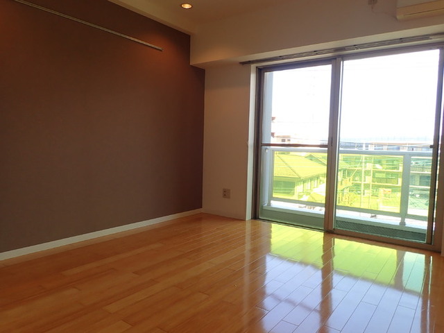 居室・リビング　３階居室