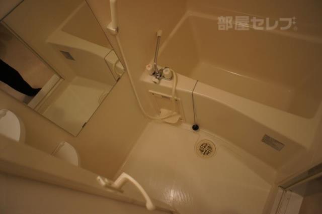 バス・シャワールーム　全身浸かってリフレッシュして下さい。