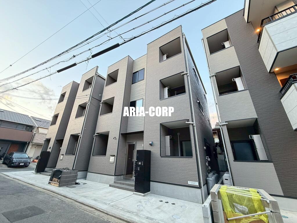 建物外観　2025年完成、大手ハウスメーカー施工のデザイナーズアパート