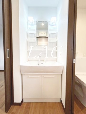 洗面設備　独立洗面台です。