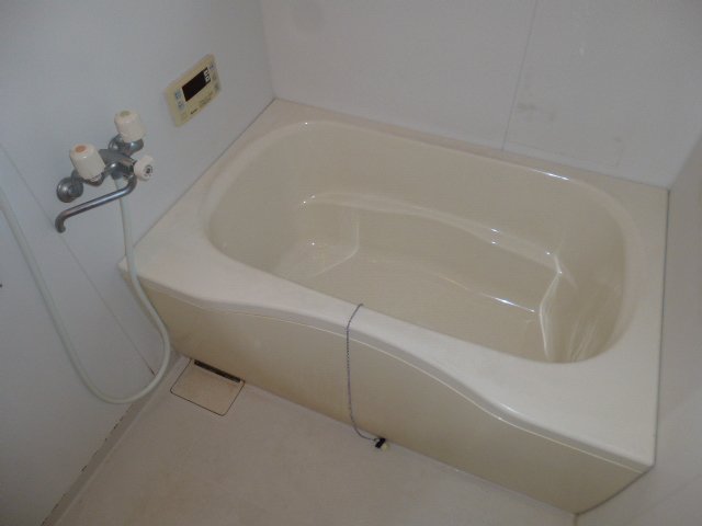 バス・シャワールーム　追い焚きバス