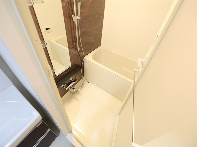 バス・シャワールーム　バスルーム　浴室暖房乾燥機付き