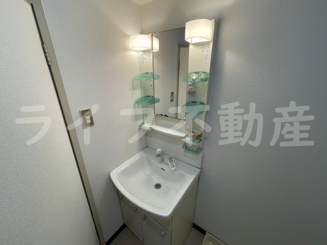 洗面設備　朝の身支度には欠かせない独立洗面化粧台
