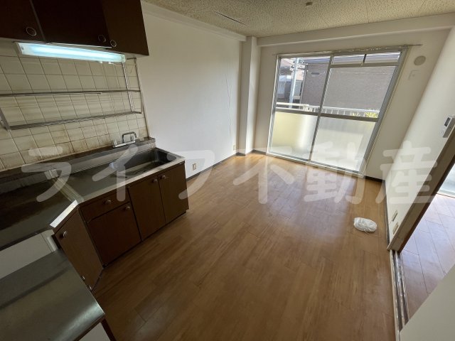 居室・リビング　ゆったり過ごせる居間です