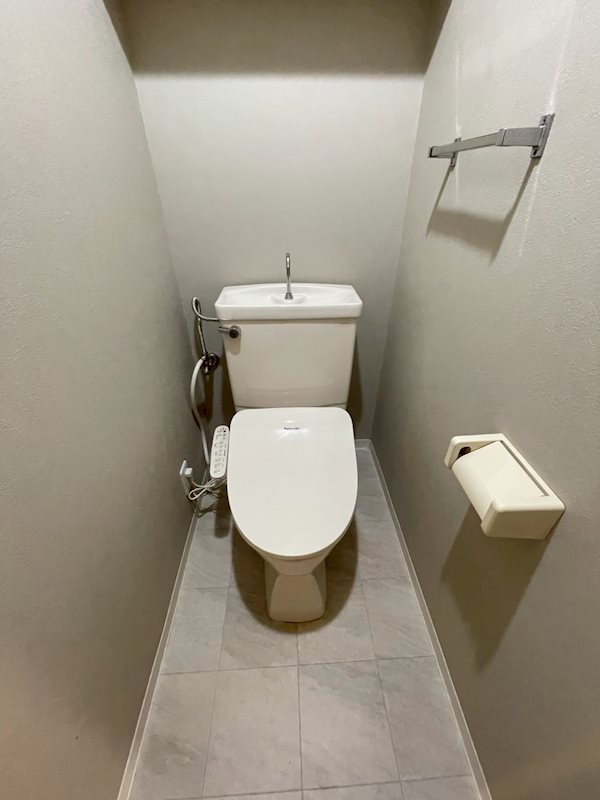 トイレ　※同仕様写真使用