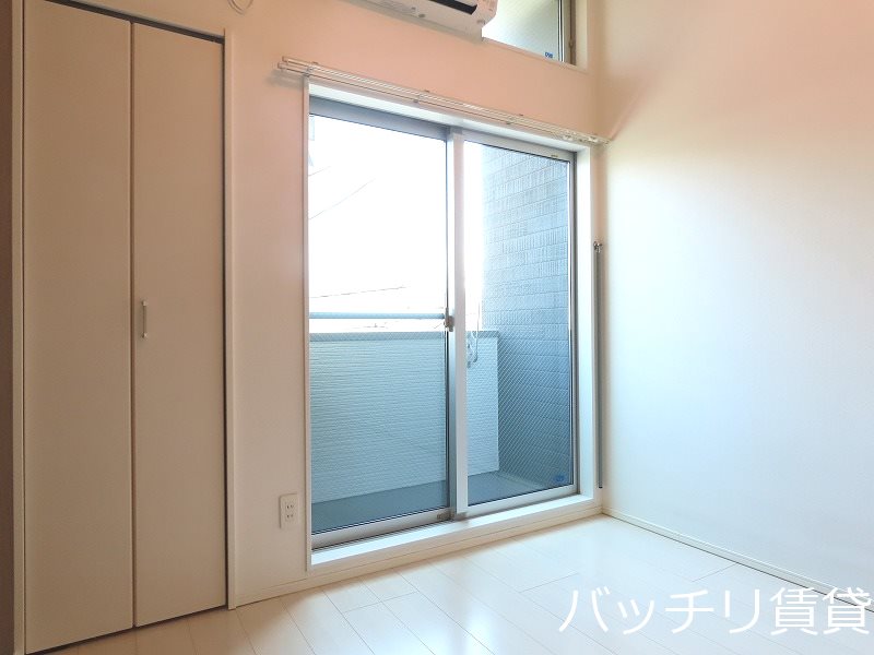 バルコニー　同型タイプの為、現状を優先致します。