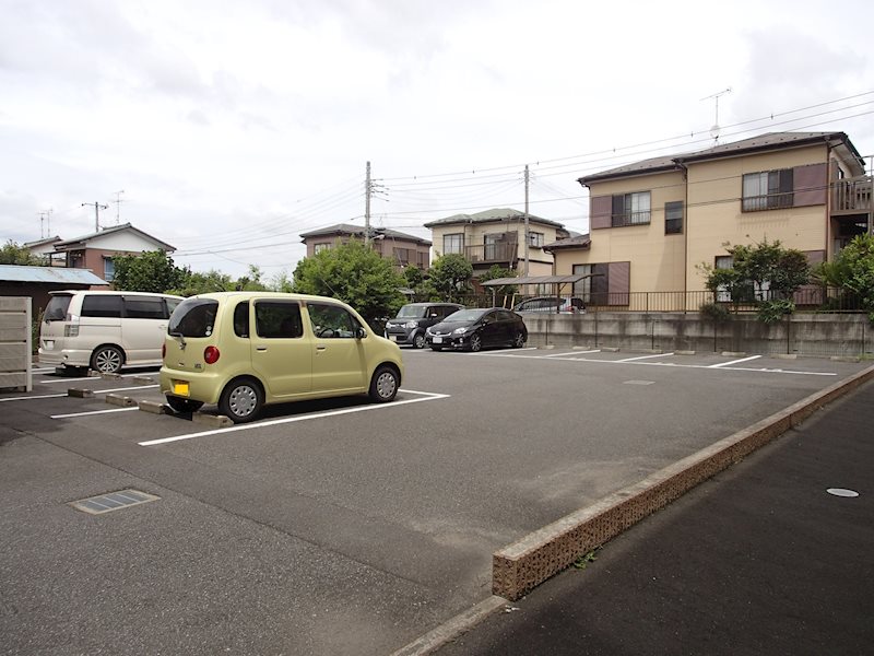 駐車場　敷地内駐車場