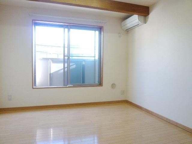 居室・リビング　明るいお部屋