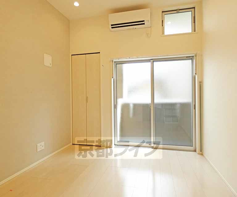 居室・リビング　広々としたお部屋です！