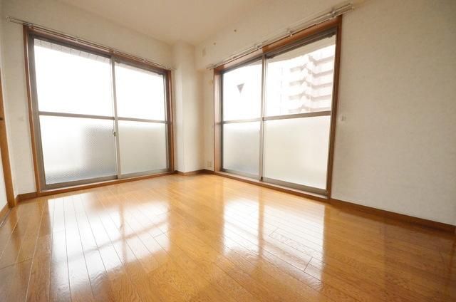 居室・リビング　角部屋です