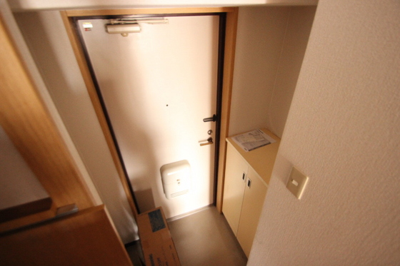 玄関　※別部屋の写真です