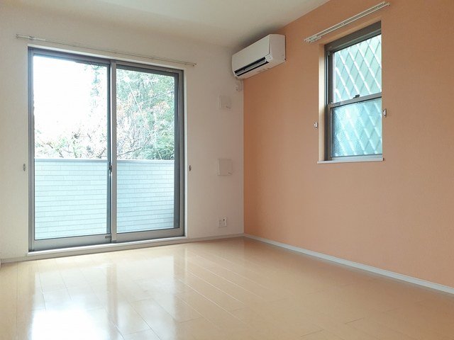 居室・リビング　居間です