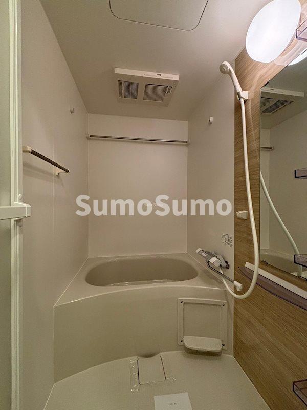 バス・シャワールーム　コンパクトで使いやすいお風呂です