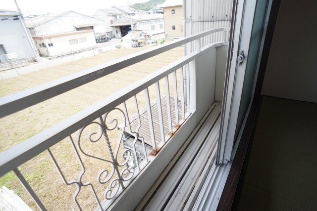 バルコニー　写真は２０１号室です。