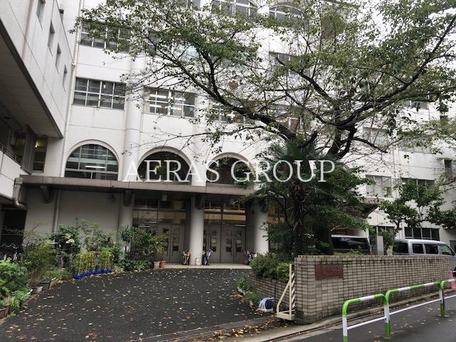 小学校　文京区立湯島小学校（小学校）まで326m