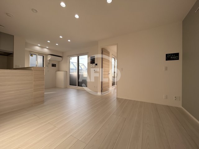 居室・リビング　クラシスト泉町　リビング