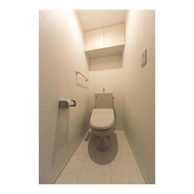 トイレ　※写真は同タイプ住戸です。