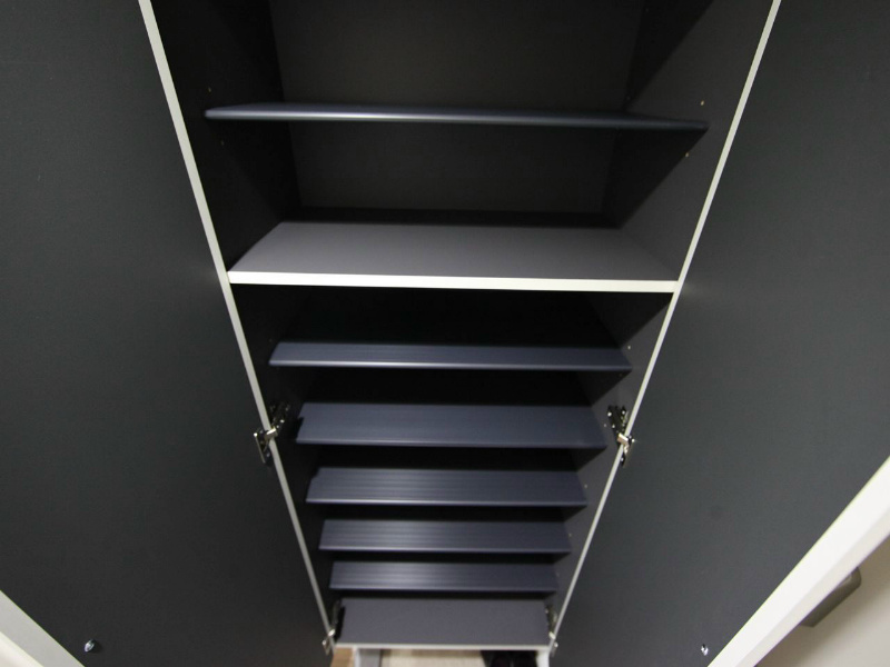 玄関　玄関　シューズボックス付（収納充実してます）